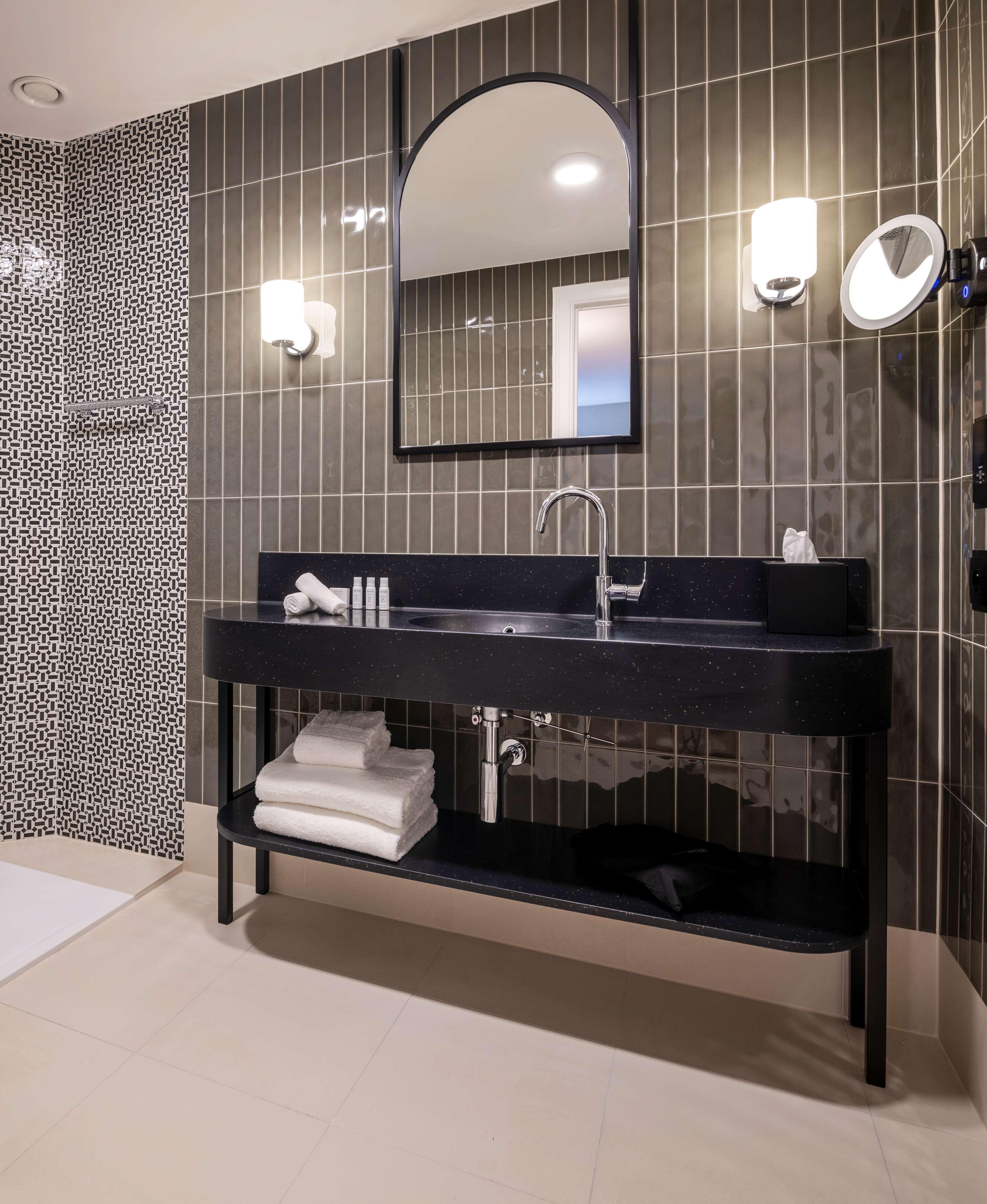 DoubleTree by Hilton Brussels City, Belgium — 8