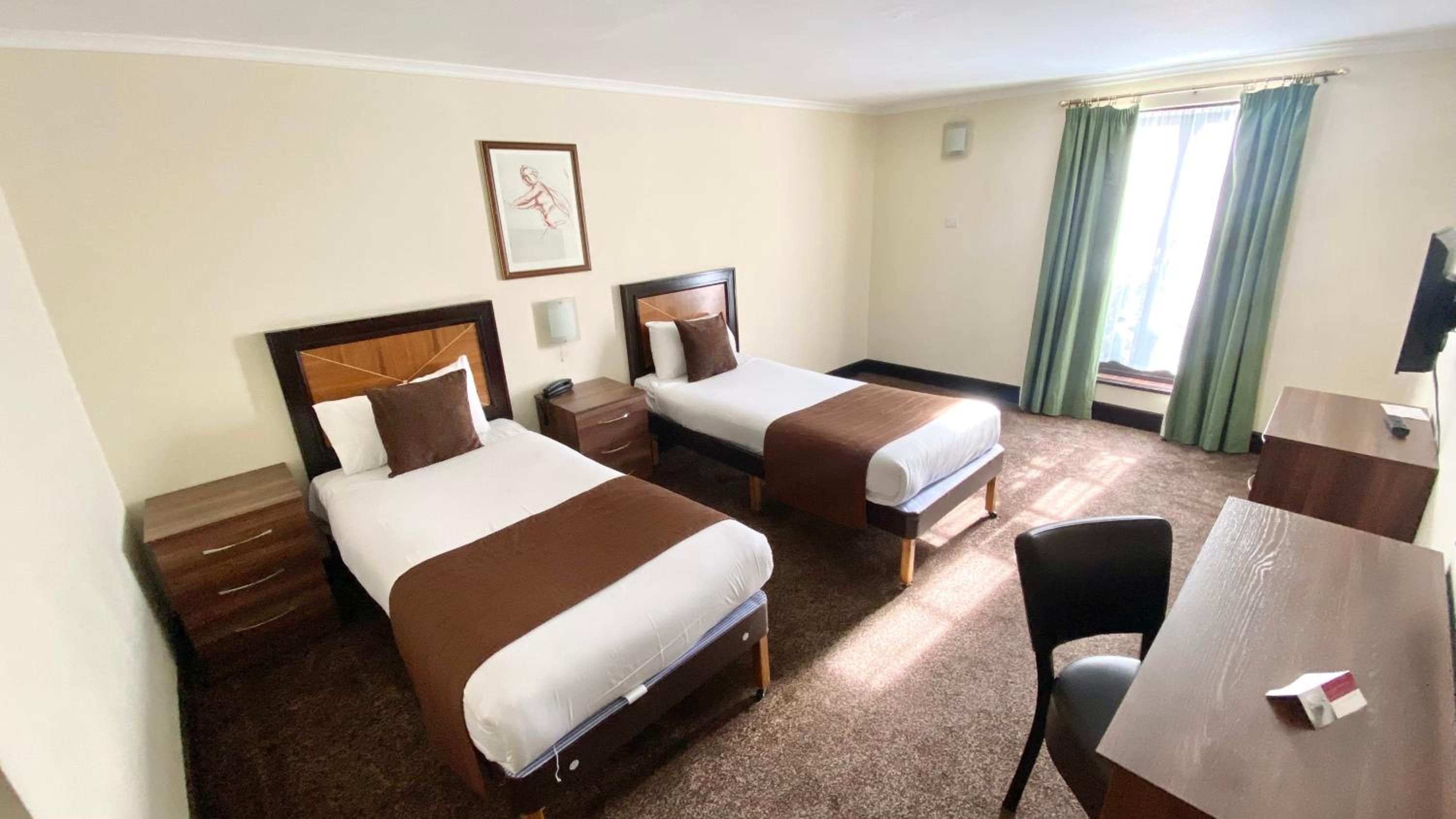 City Avenue Hotel — 7
