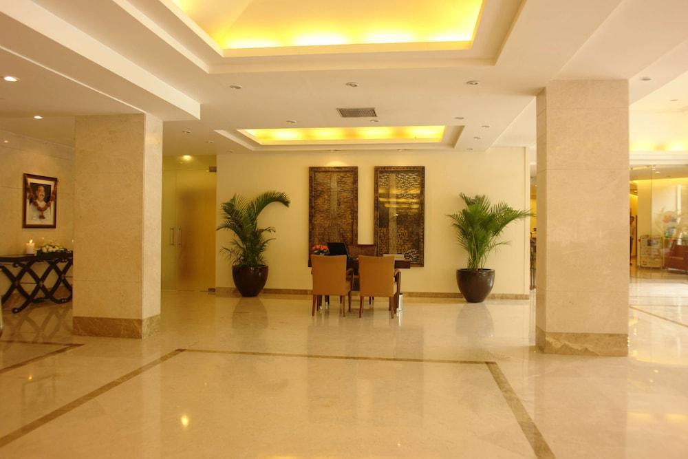 THE LALIT ASHOK — 9