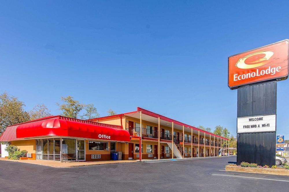 Econo Lodge Near Motor Speedway