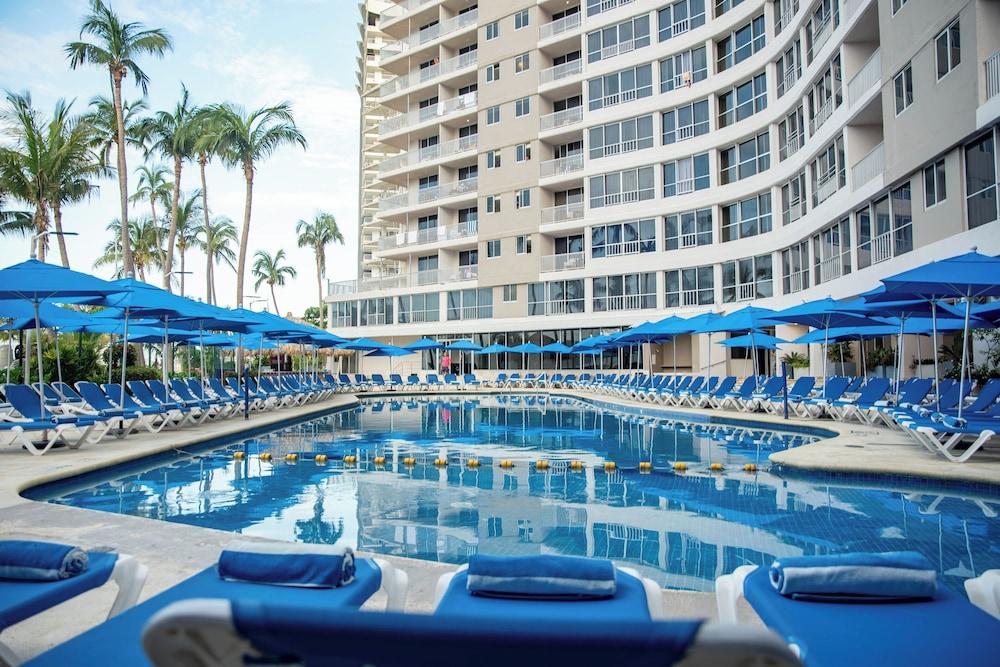 Ritz Acapulco 93086 — 6