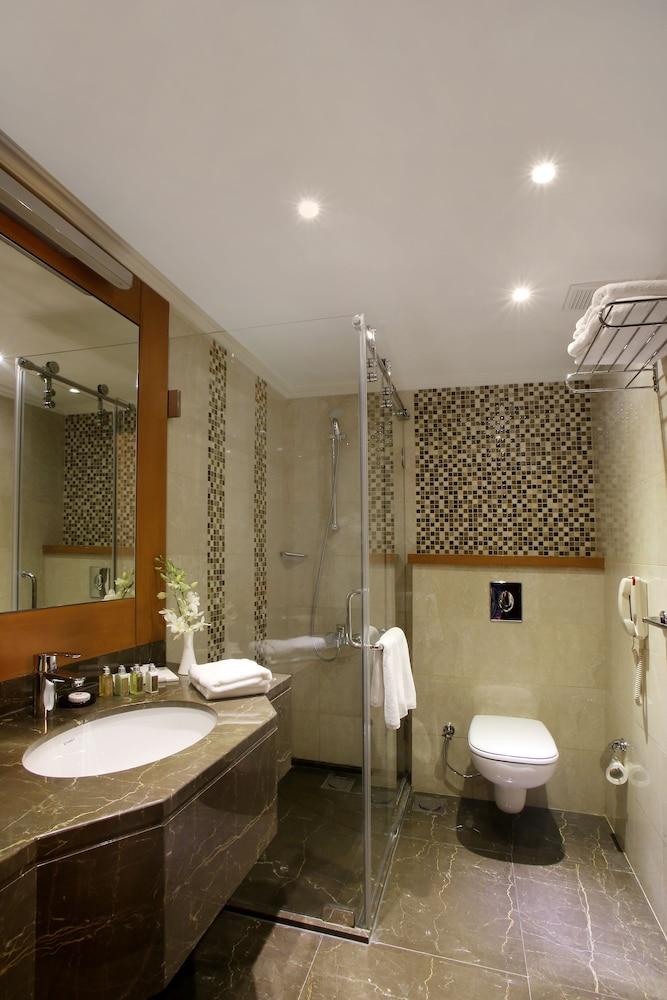 Lancaster Hotel Raouche — 9