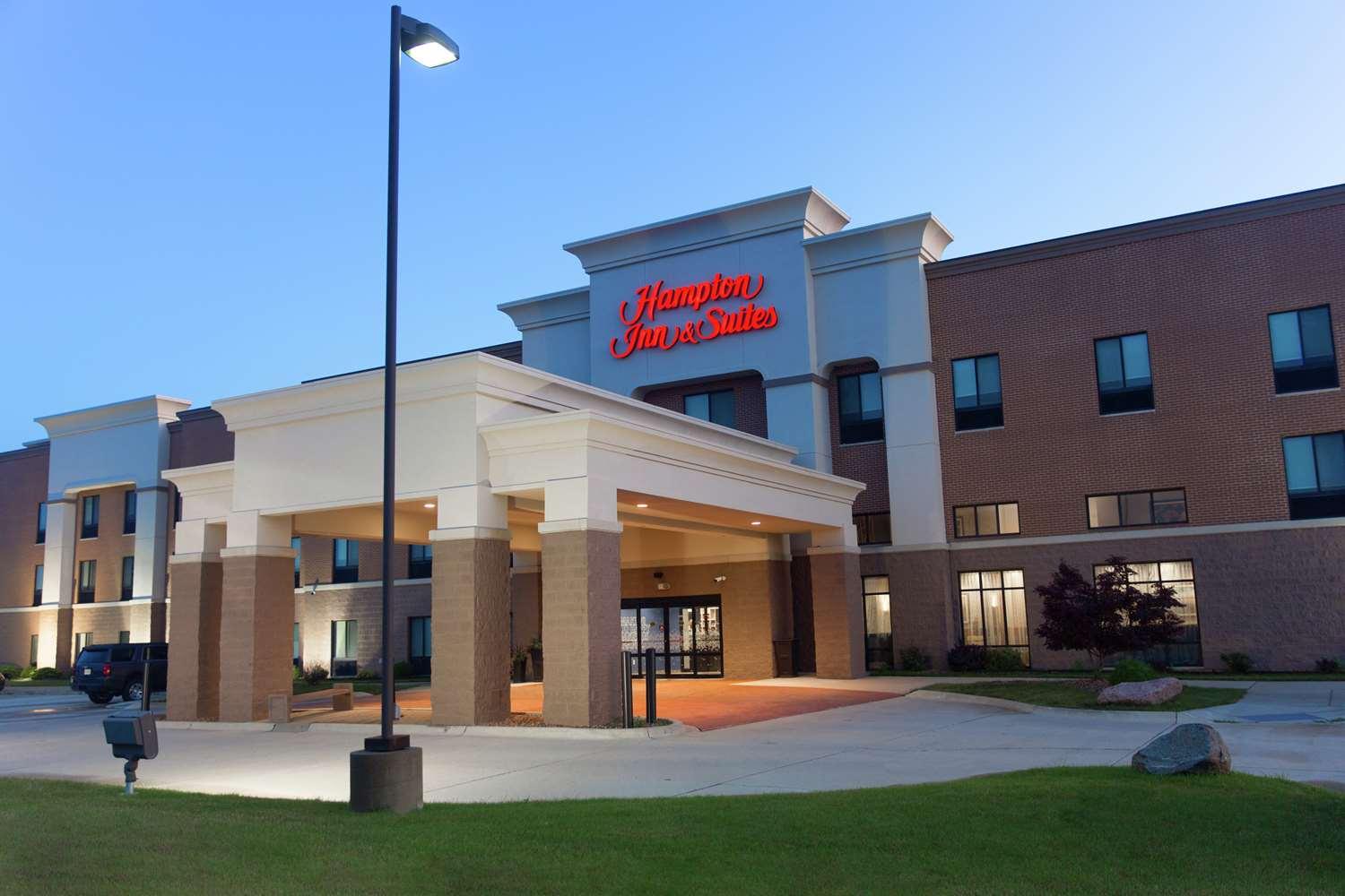 Hampton Inn Suites Ankeny — 4