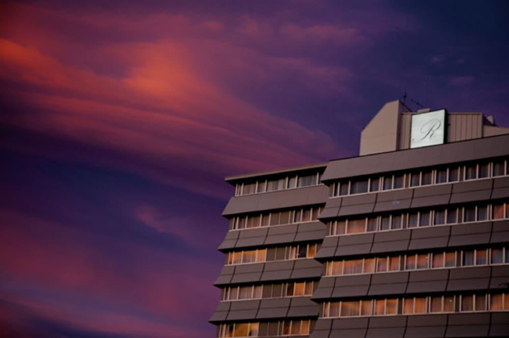 Rutherford Hotel Nelson — 2