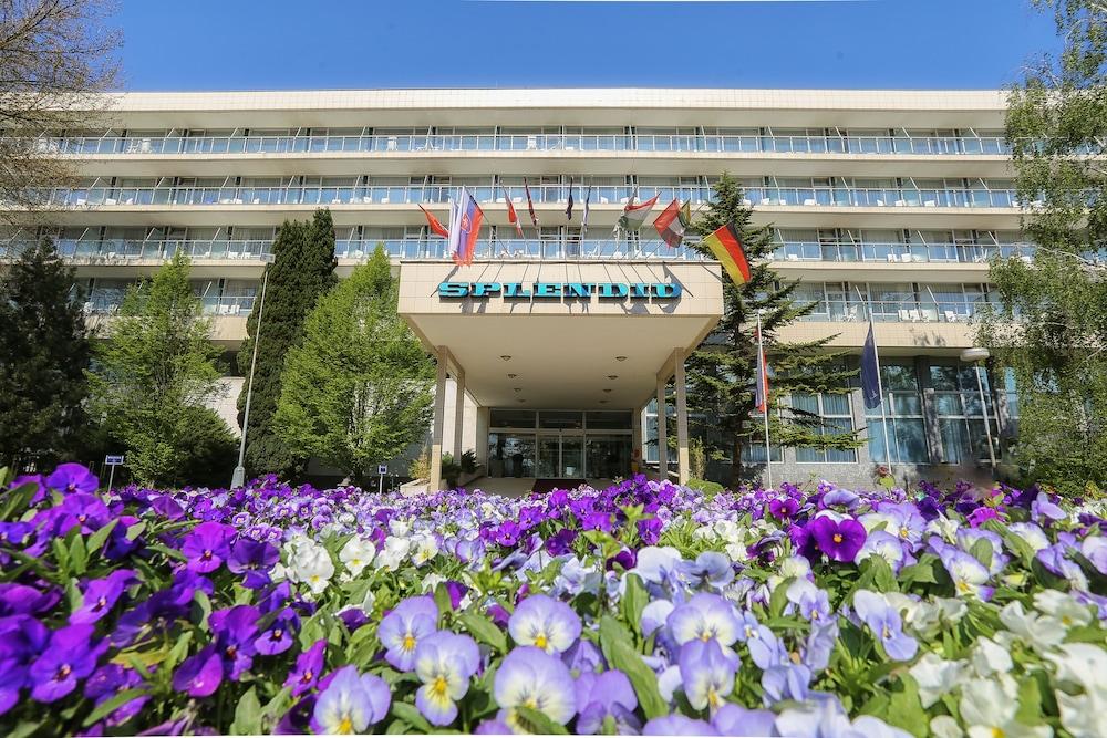 SPA HOTEL SPLENDID(formerly BALNEA SPLENDID HOTEL) — 4