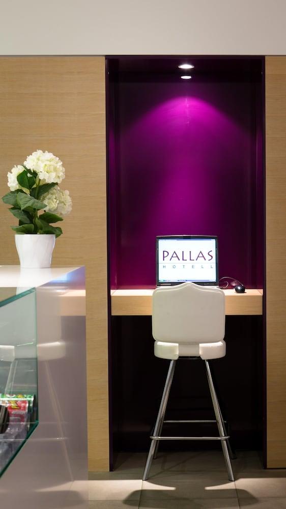 PALLAS HOTEL 1025348 — 3