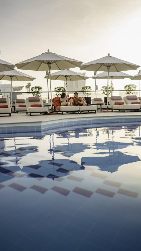 Towers Rotana Hotel — 9