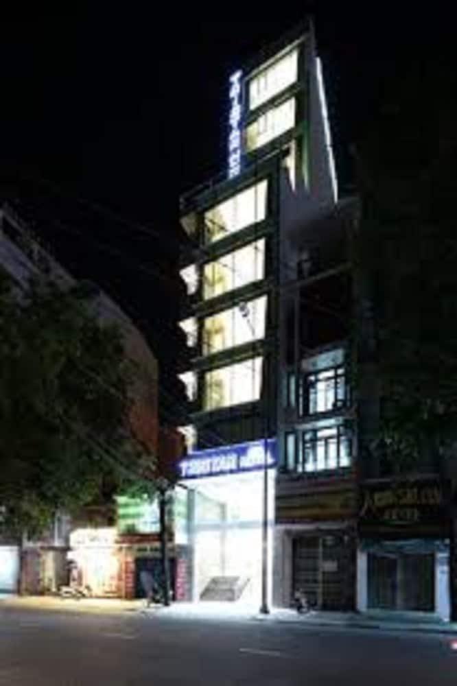 Tristar Hotel — 2