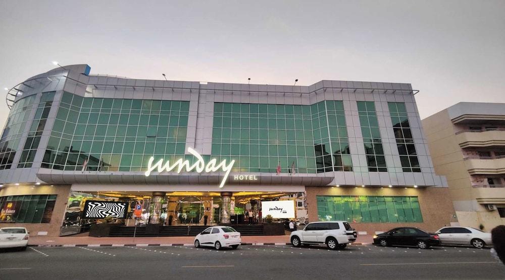 Sunday Hotel Holiday International Dubai — 10