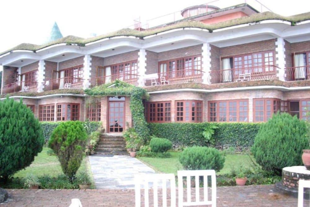 NIVA NIWA LODGE — 2