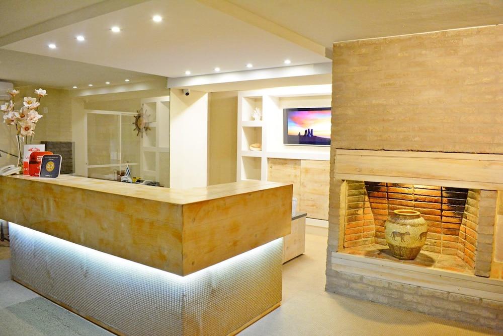 Ajax Punta Del Este — 7