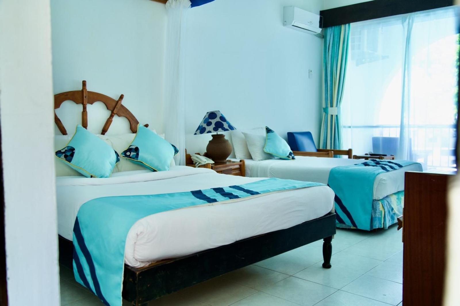 Plaza Beach Hotel — 7