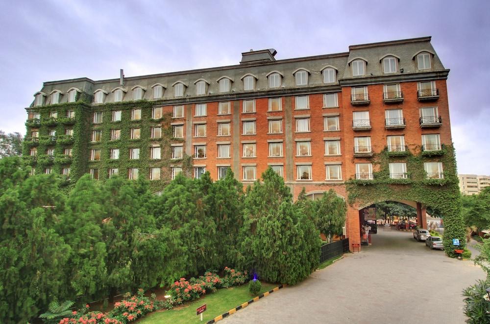 Royal Orchid Hotel Bangalore — 5