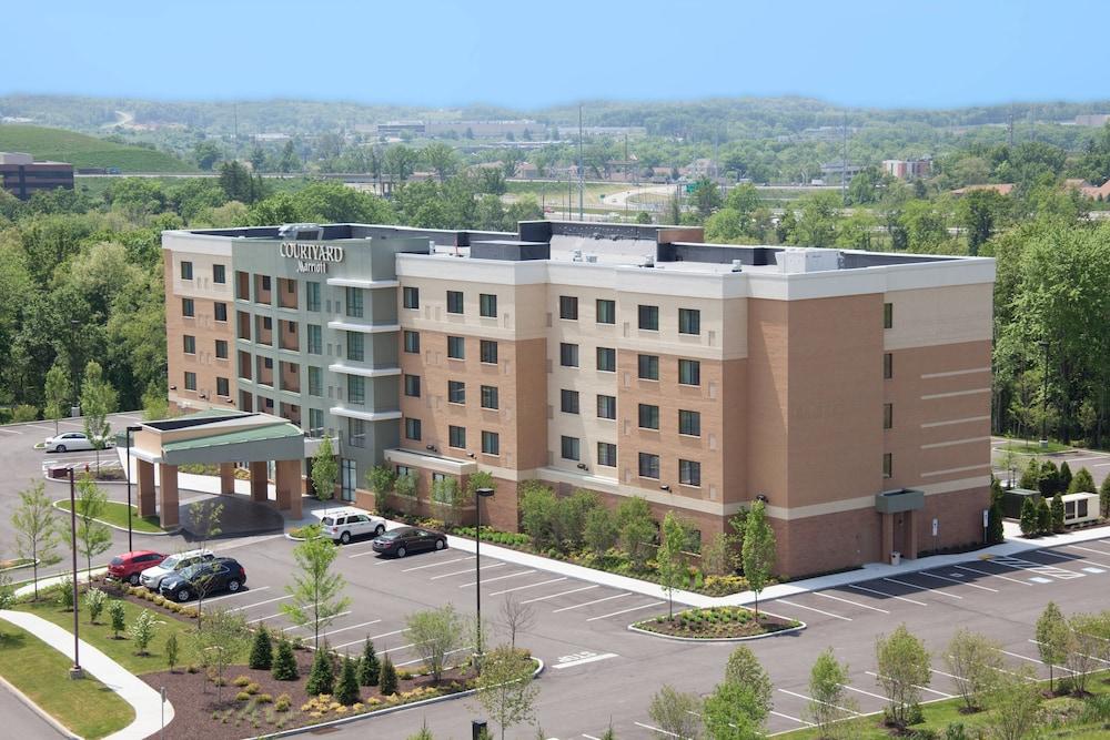 COURTYARD PITTSBURGH NORTH/CRANBERRY WOODS