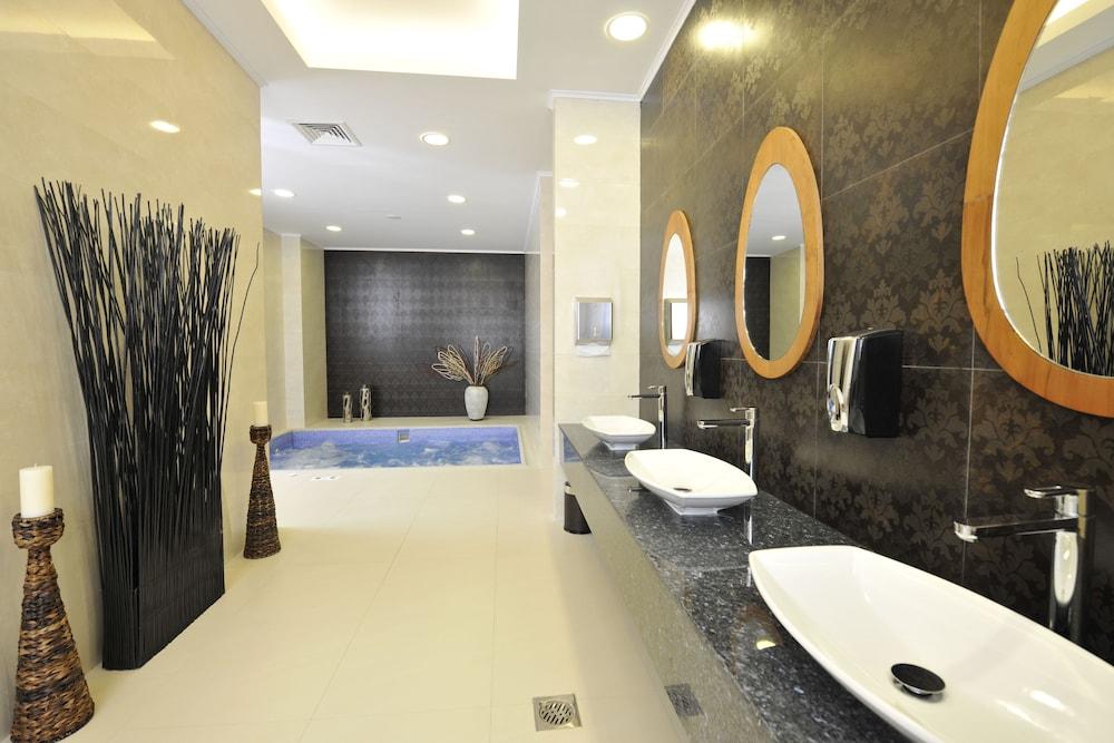 FRASER SUITES SEEF BAHRAIN 132194 — 9