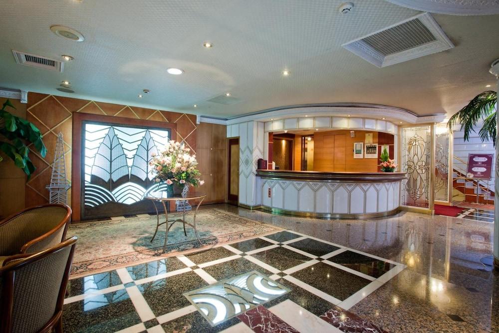 Charming Castle Hotel Taipei 885055 — 3