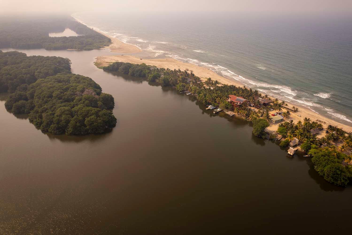 Indura Beach & Golf Resort Curio Collection by Hilton 1206088 — 7