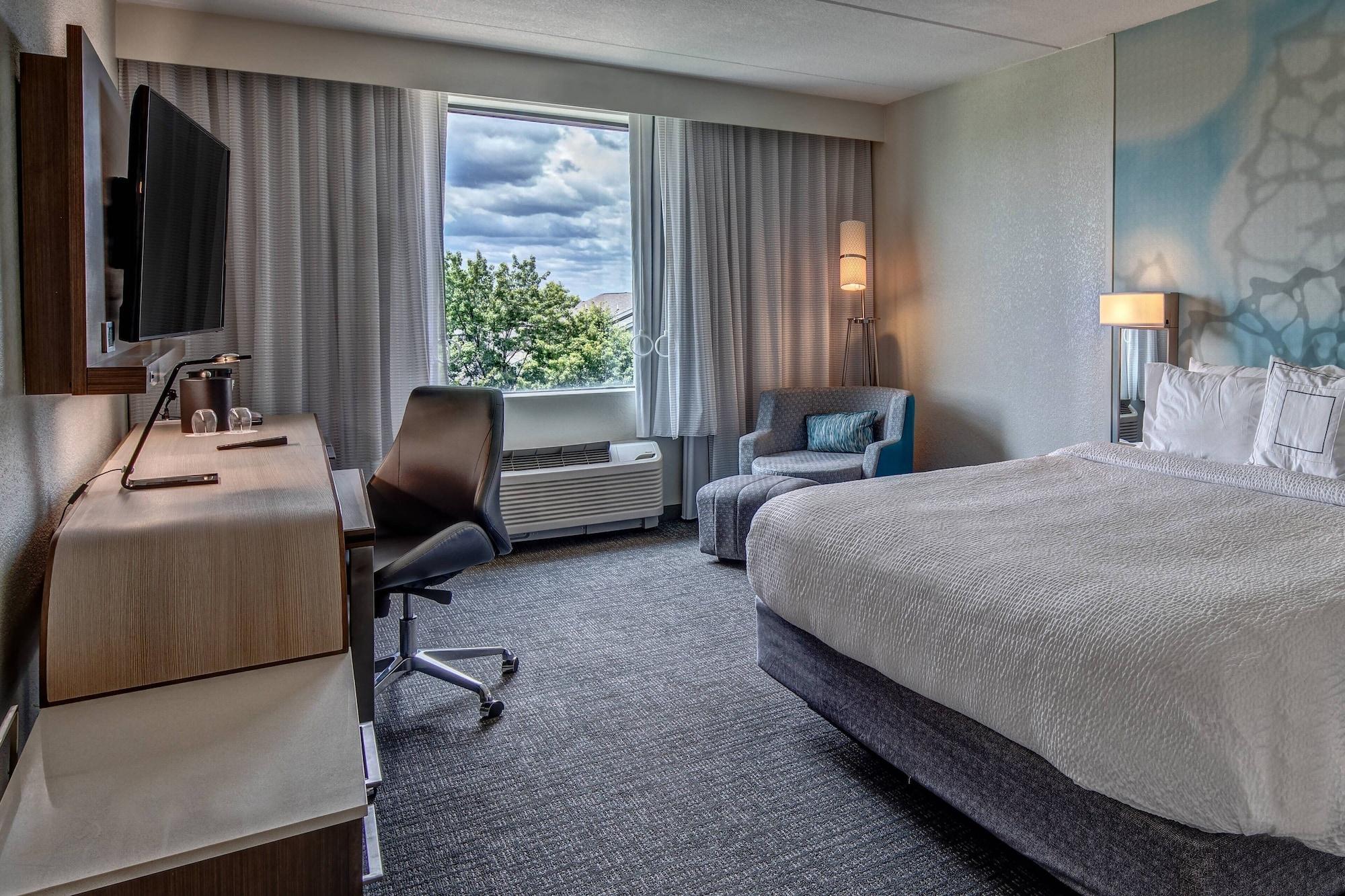 Courtyard By Marriott Dulles Airport Herndon — 10