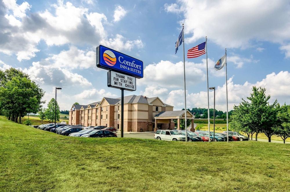 Comfort Inn & Suites Christiansburg I-81 — 3
