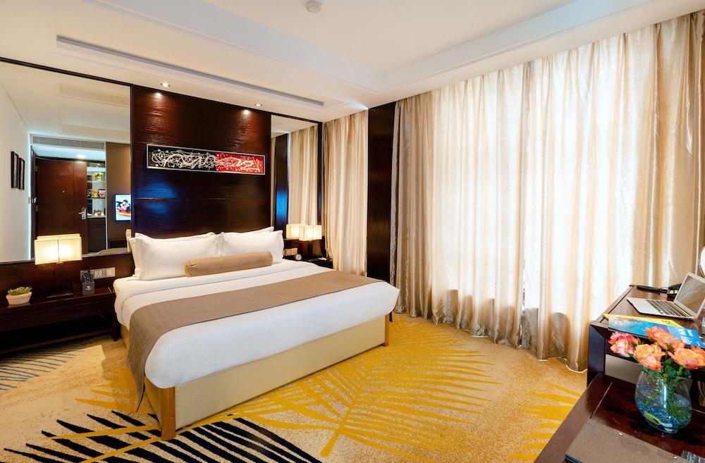 Brilliant Hotel — 8