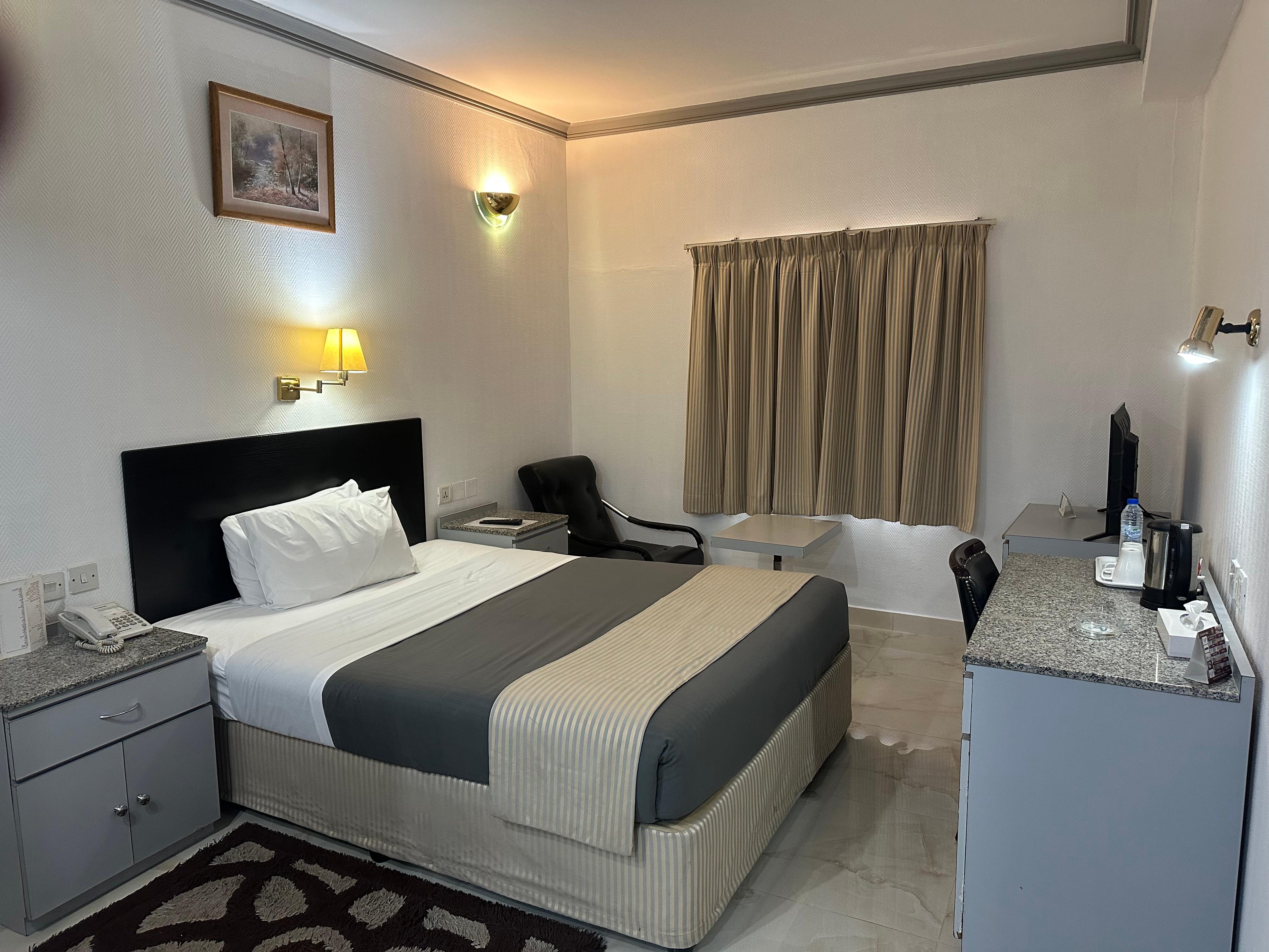 Grand Astoria Hotel — 7