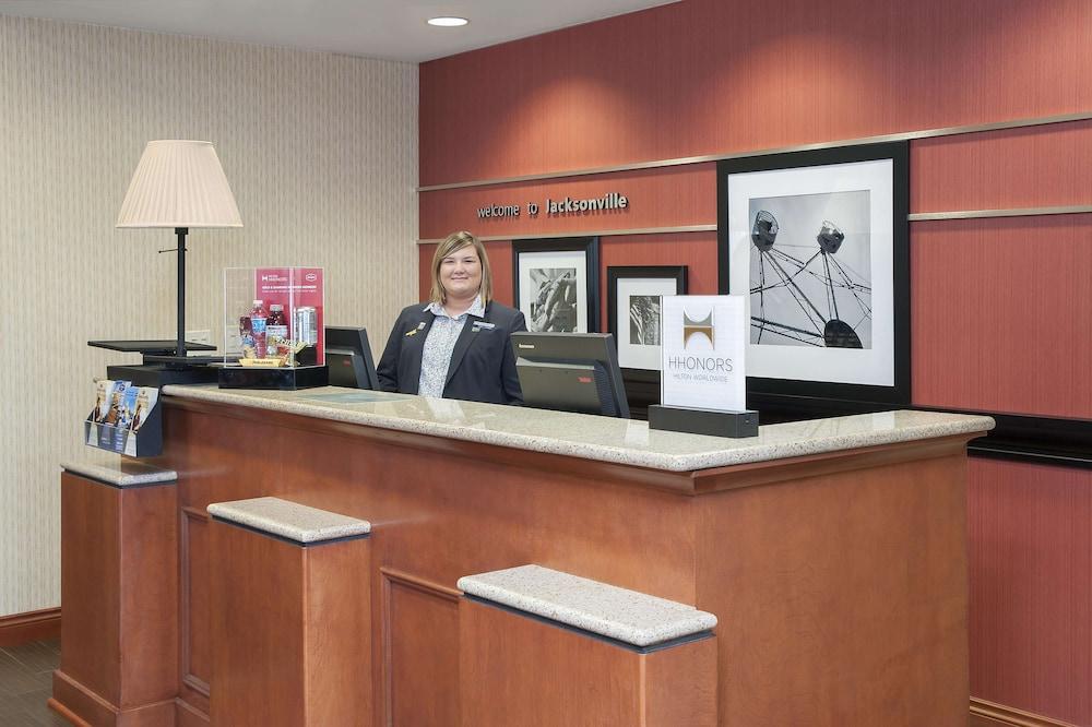 Hampton Inn Jacksonville, IL — 5