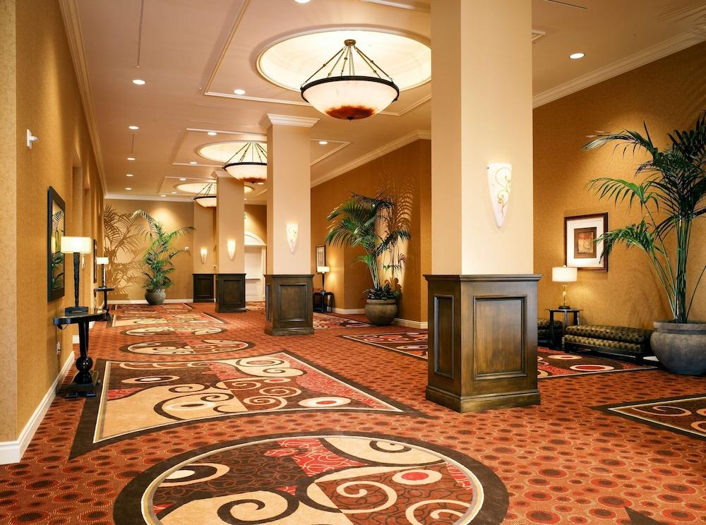 DoubleTree Suites by Hilton Hotel Anaheim Resort - Convention Center — 10