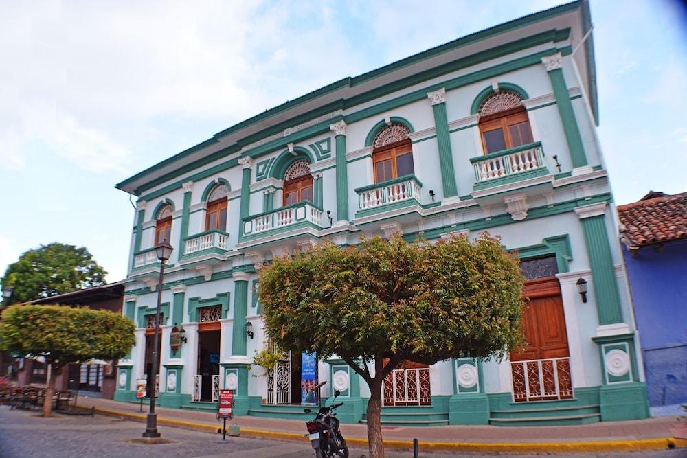 HOTEL DARIO — 4