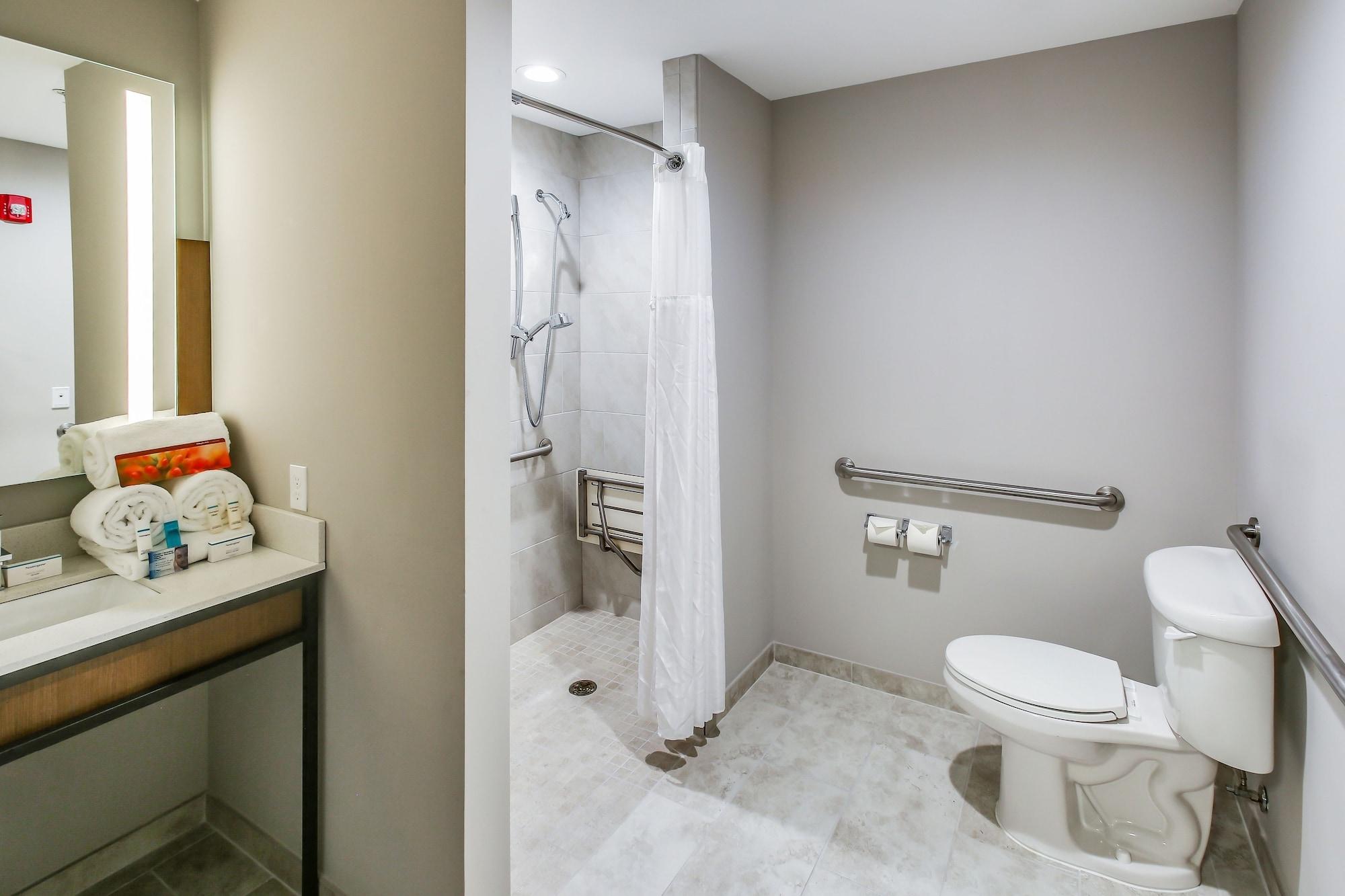 Hilton Garden Inn Ames — 3