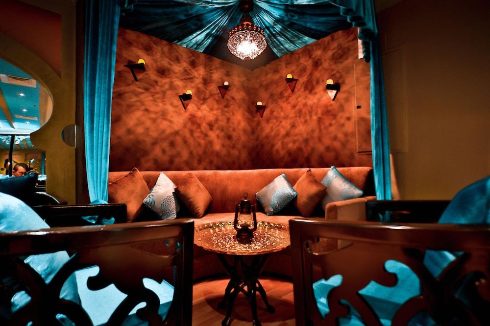 Signature Hotel Al Barsha — 8
