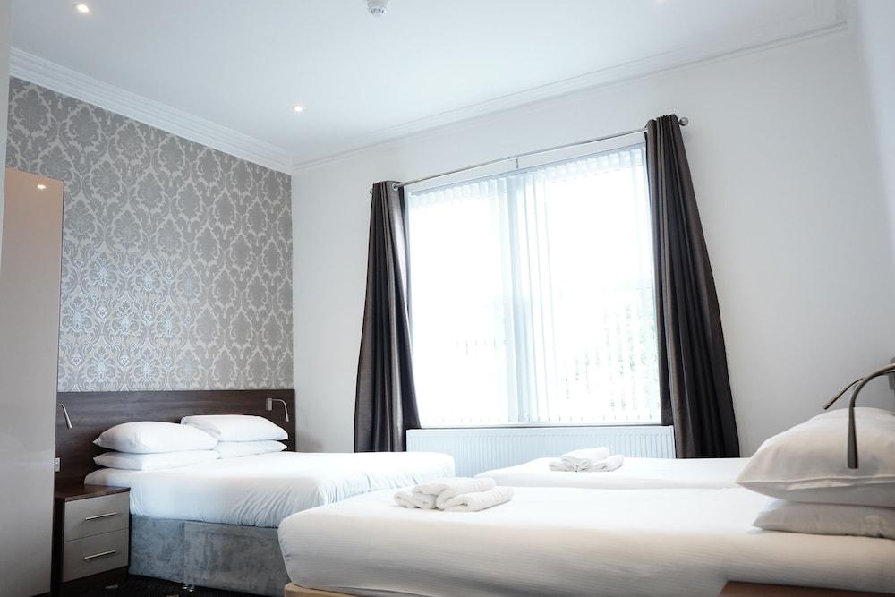 Marlborough Hotel — 5