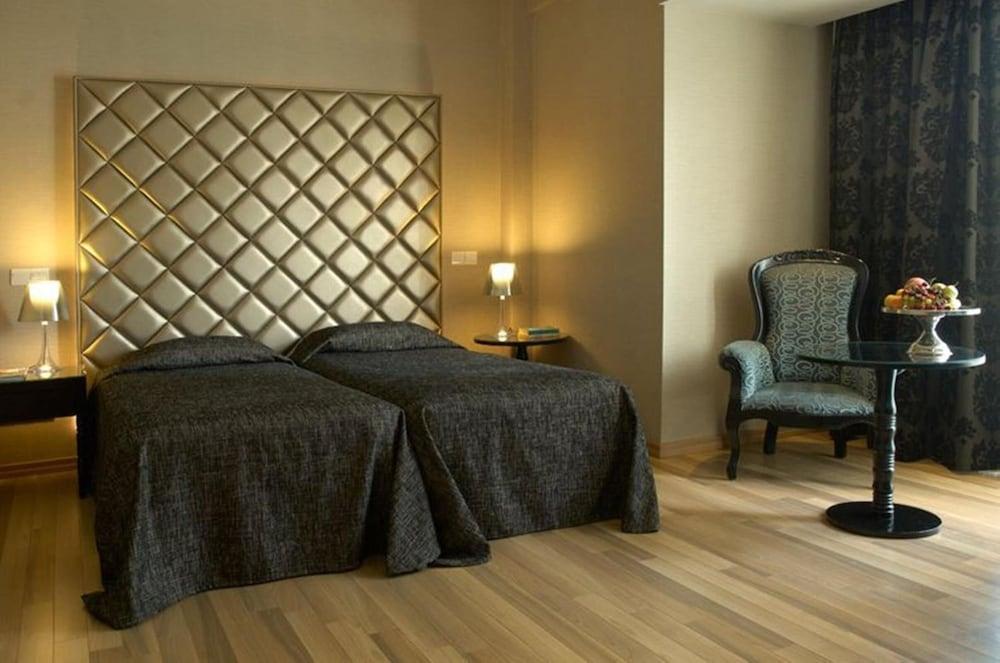 CLEOPATRA HOTEL — 3