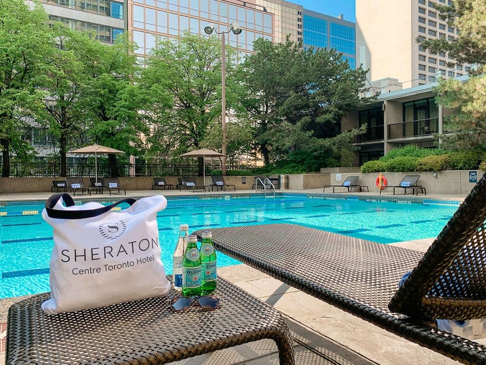 SHERATON CENTRE TORONTO 3264 — 1
