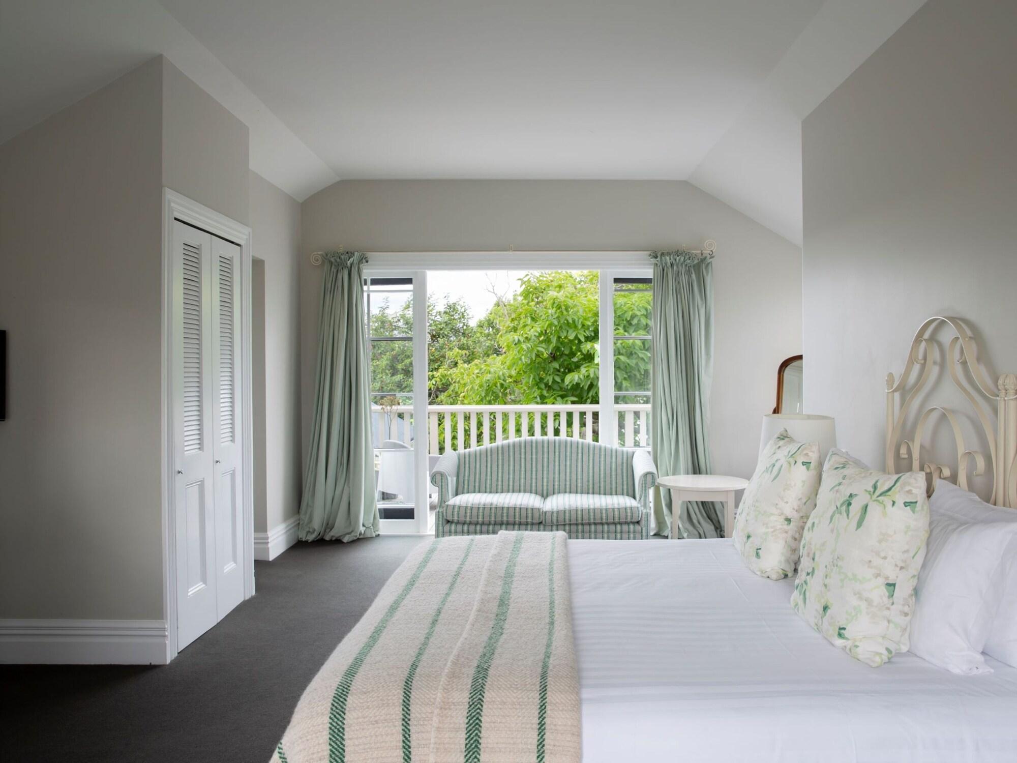 THE MARTINBOROUGH HOTEL 89089 — 10