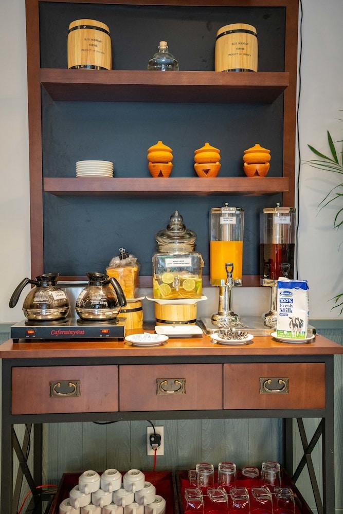 LITTLE SAIGON BOUTIQUE HOTEL — 10