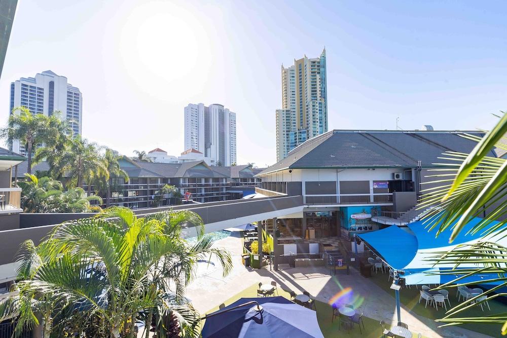 Paradise Resort Gold Coast — 7