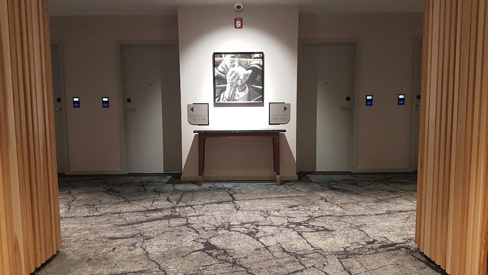 CROWNE PLAZA CHRISTCHURCH — 9
