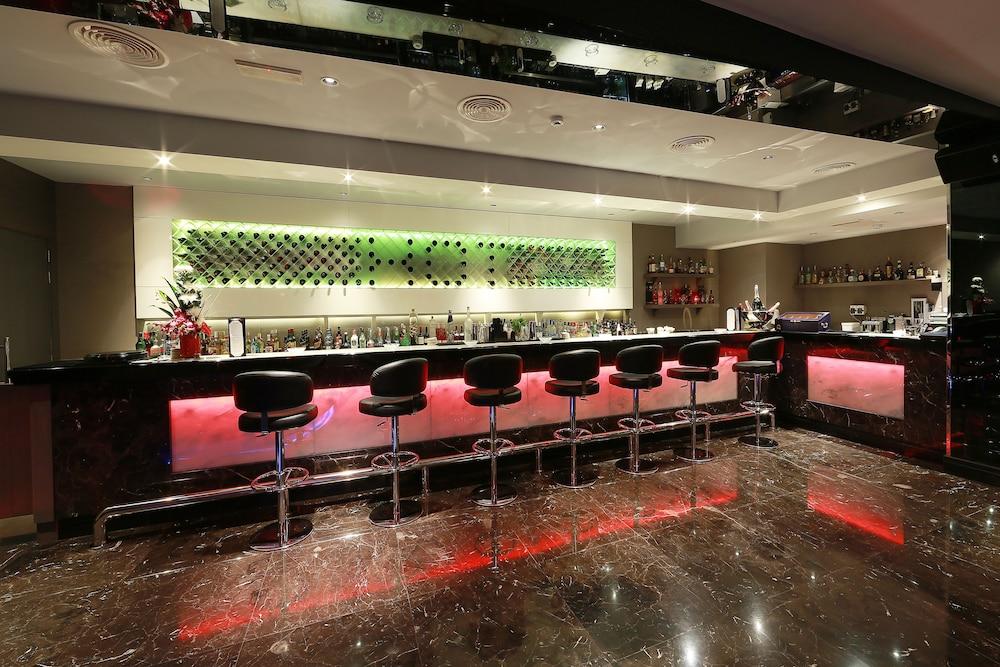 AL KHALEEJ PALACE DEIRA HOTEL — 9