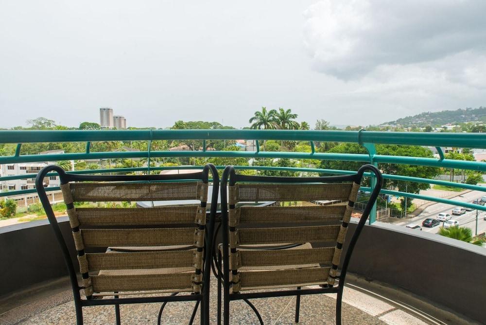 Kapok Hotel — 8