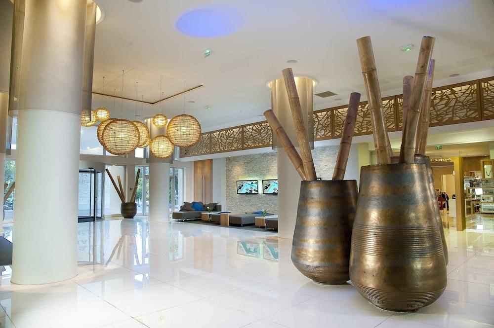 Chateau Royal Beach Resort and Spa — 10