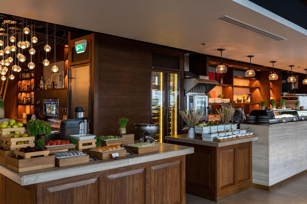 The St. Regis Downtown Dubai — 3