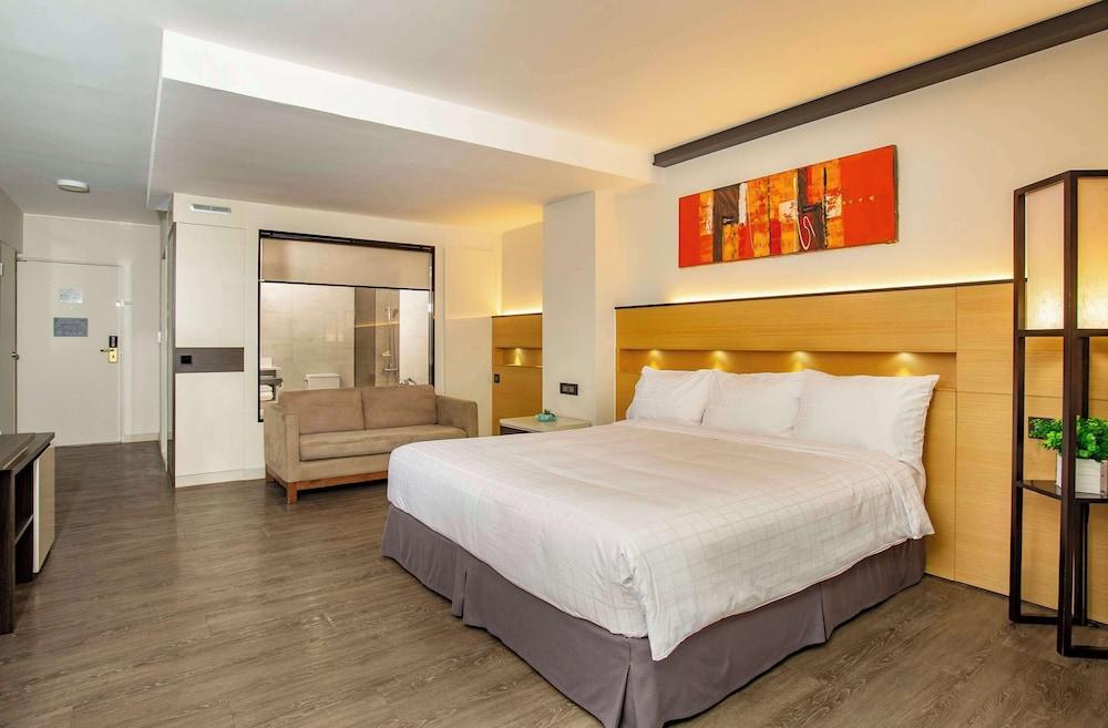 Bayview Hotel Guam — 9