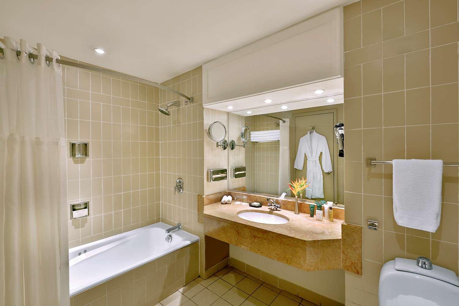 Hilton Yaounde — 5