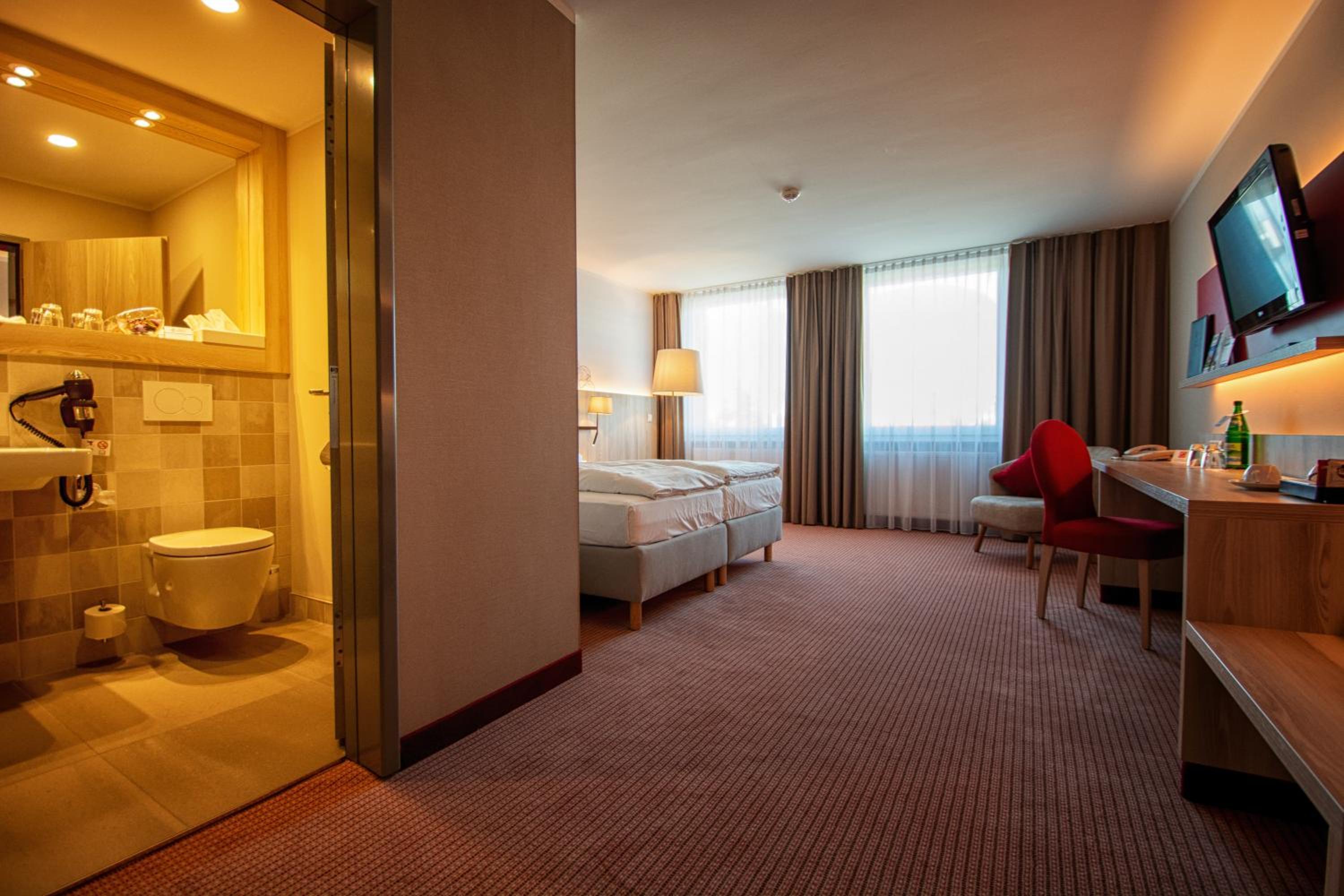 Fortune Pearl Hotel — 2