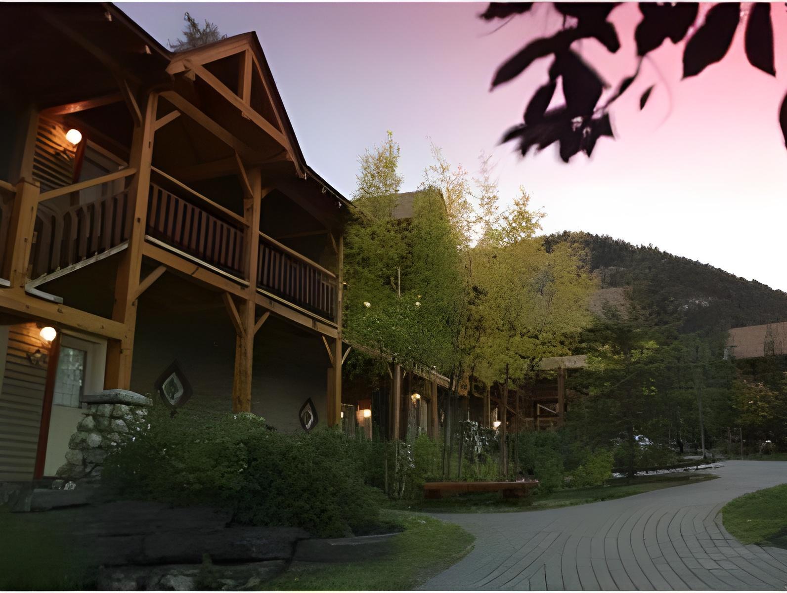Buffalo Mountain Lodge