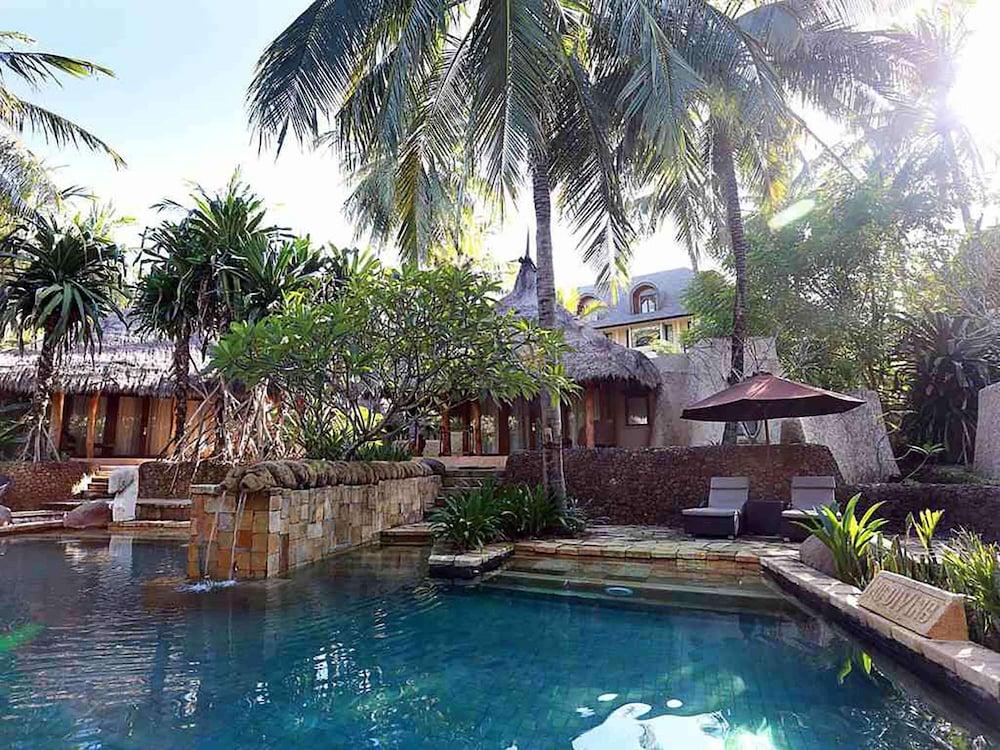 Novotel Lombok Resort and Villas 80524