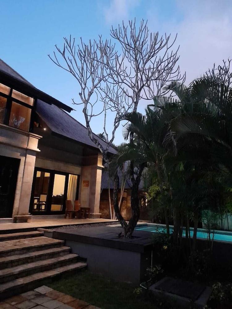 The Royal Beach Seminyak Bali Mgallery Collection 80034 — 8
