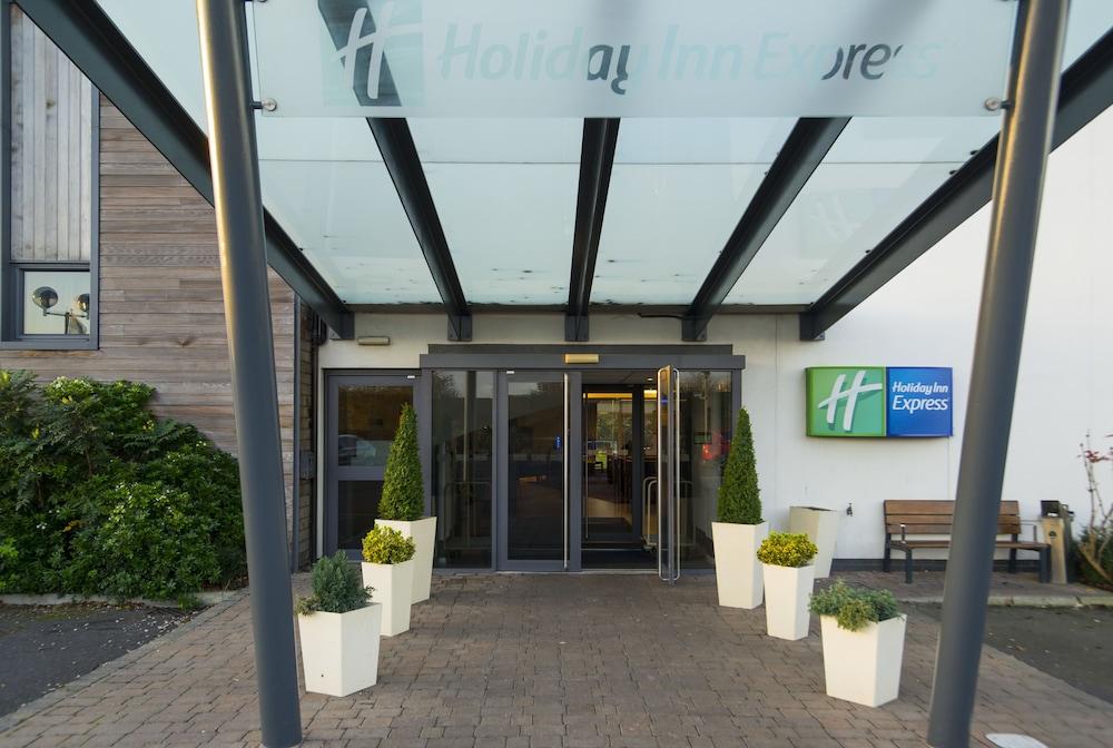 EXPRESS BY HOLIDAY INN CAMBRIDGE — 2