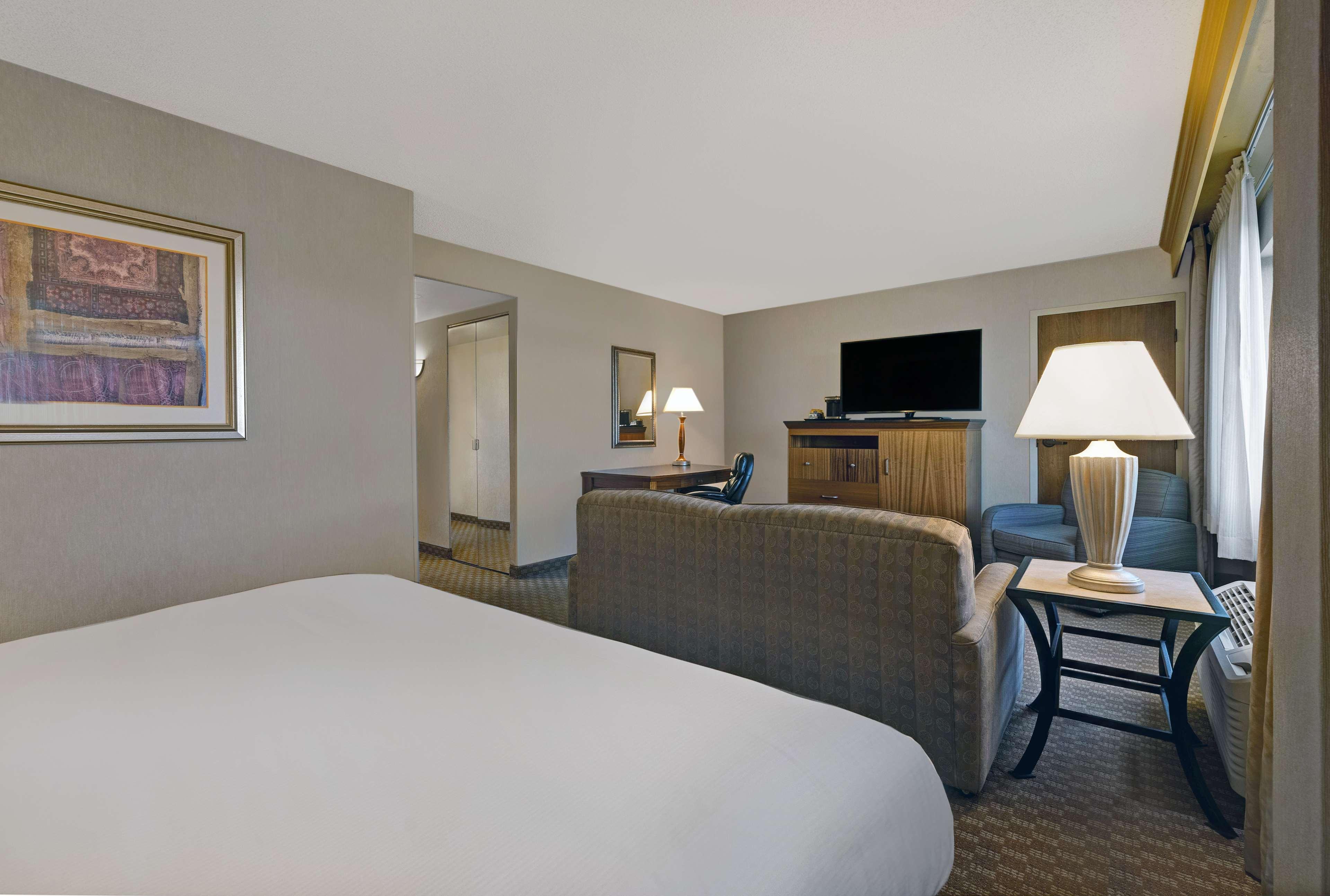 Doubletree By Hilton Grand Junction — 9