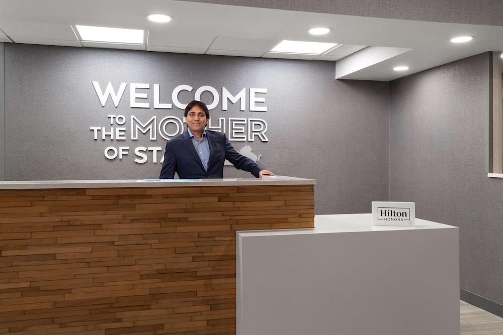 Hampton Inn Fairfax City — 5